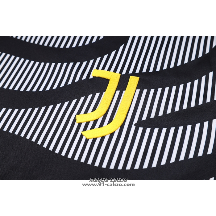 Tuta da Track
 Juventus Manica Corta
 2023 Nero
 - Pantaloncini
